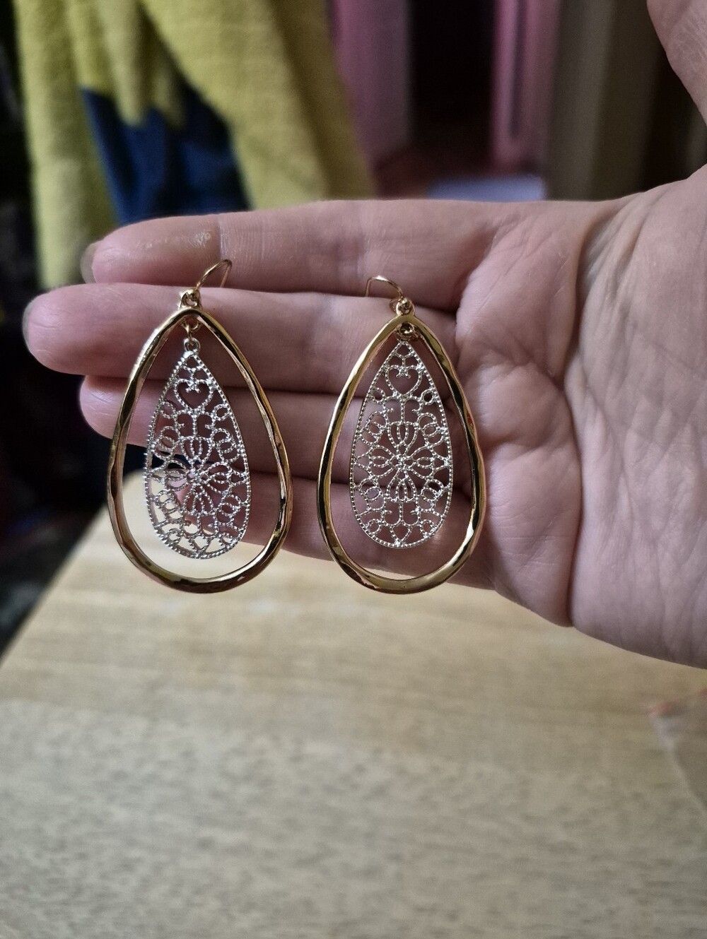 Two Tone Gold Silver Filigree Teardrop Dangle Earrings Boho Ornate Lace Cutout